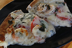 shrimp_alfredo_pizza_3