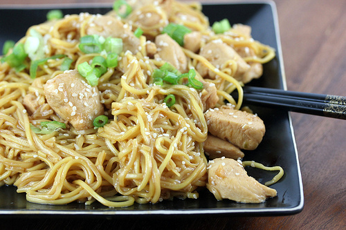 chow_mein_noodles_with_chicken_1