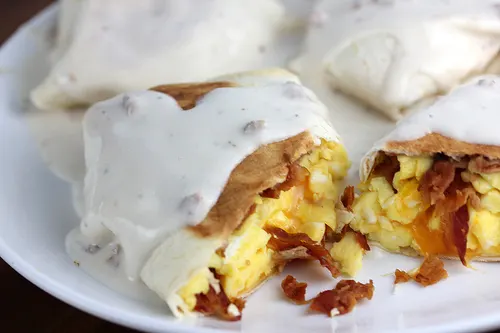 smothered_breakfast_wraps_1