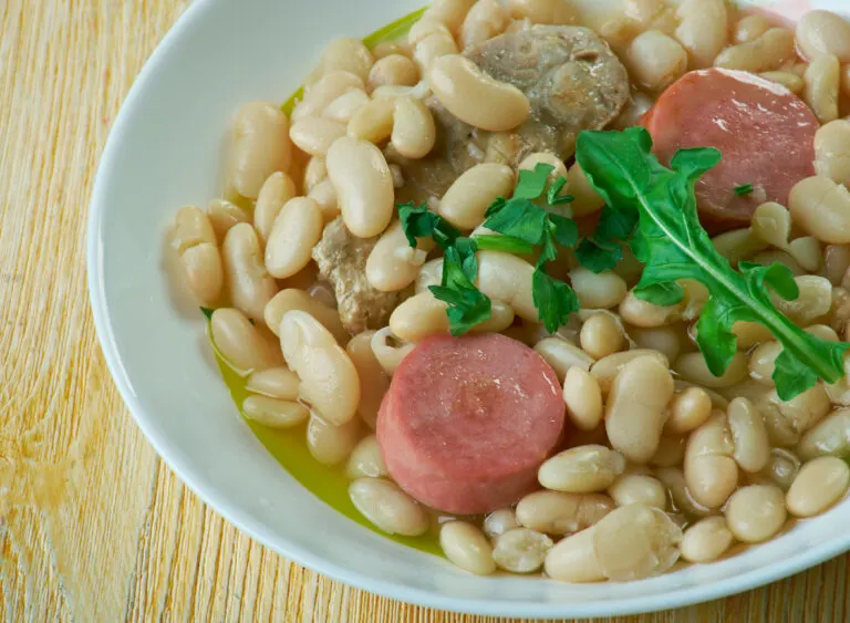 HOW TO COOK DRY BEANS IN A SLOW COOKER