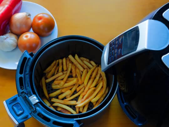 How to Cook Frozen French Fries in an Air Fryer