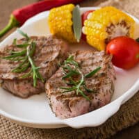 How to Cook Tender Steak on the Stove